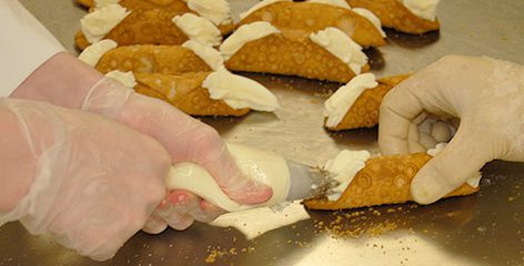 Forget the diet, it’s time for cannoli Forget the diet, it’s time for cannoli